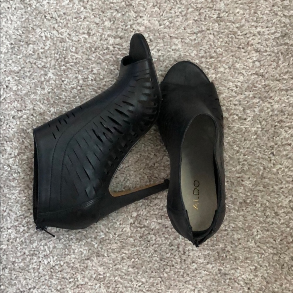 Aldo! Peep toe heel
